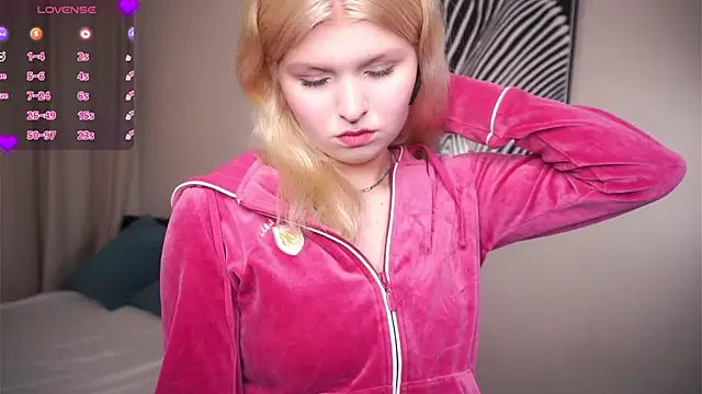 ShontaWasilko online show from December 20, 5:42 pm