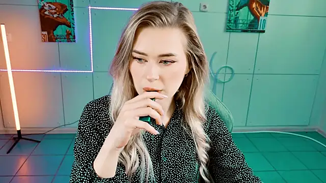 AdelLoyss online show from September 22, 9:11 am