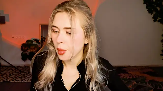 AdelLoyss online show from October 2, 9:05 am