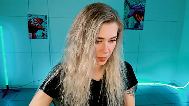 AdelLoyss online show from October 11, 1:09 pm