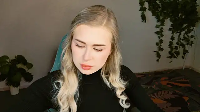 AdelLoyss online show from October 15, 1:11 pm