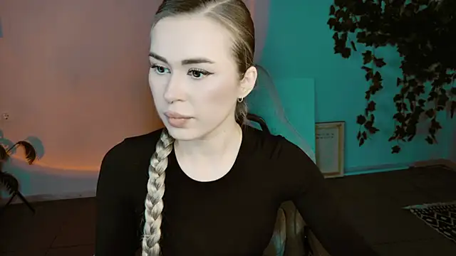 AdelLoyss online show from October 29, 1:13 pm