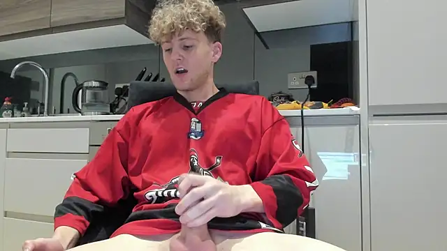 DominantAlex18 online show from November 7, 2:11 am