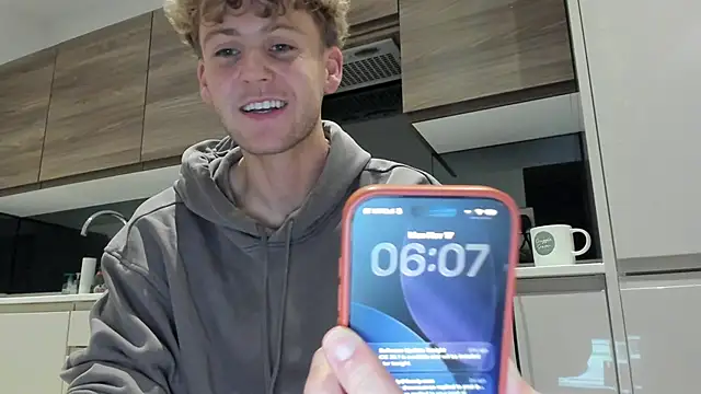 DominantAlex18 online show from November 17, 6:08 am