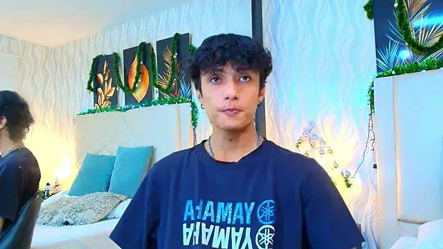 Lean Portman online show from December 4, 8:39 pm