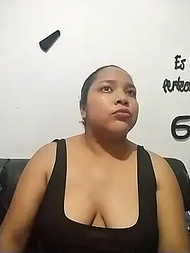 Snapshot of Angelly_ricura chatting on December 2, 1:44 am Angelly ricura online show from December 2, 1:44 am