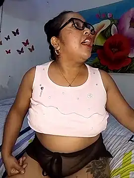 Snapshot of Angelly_ricura chatting on February 28, 4:24 am Angelly ricura online show from February 28, 4:24 am