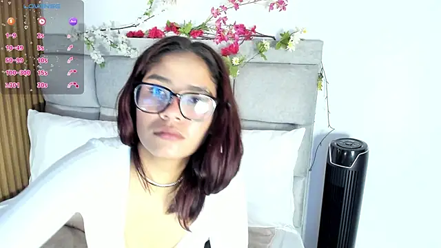 Aliina  Sauvage online show from October 10, 12:37 pm