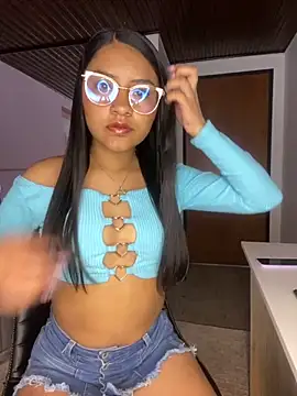 Snapshot of CelestePinkk_ chatting on September 18, 1:46 pm CelestePinkk online show from September 18, 1:46 pm