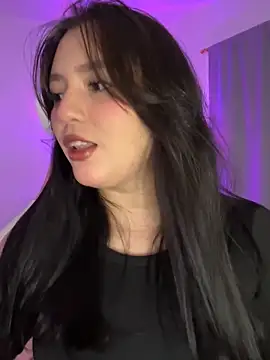 Snapshot of Angeldusttt chatting on November 10, 9:36 pm Angeldusttt online show from November 10, 9:36 pm