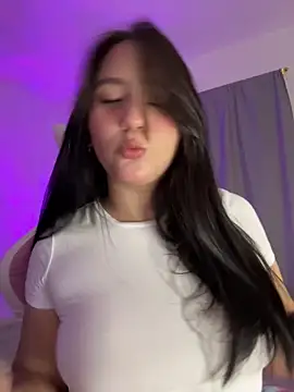 Snapshot of Angeldusttt chatting on November 11, 9:15 pm Angeldusttt online show from November 11, 9:15 pm