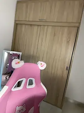 Snapshot of Angeldusttt chatting on January 15, 11:08 pm Angeldusttt online show from January 15, 11:08 pm