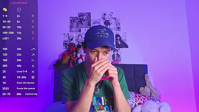 Snapshot of Otter_Star chatting on October 4, 3:37 am Otter Star online show from October 4, 3:37 am