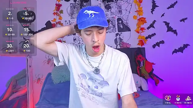 Snapshot of Otter_Star chatting on October 10, 5:06 am Otter Star online show from October 10, 5:06 am