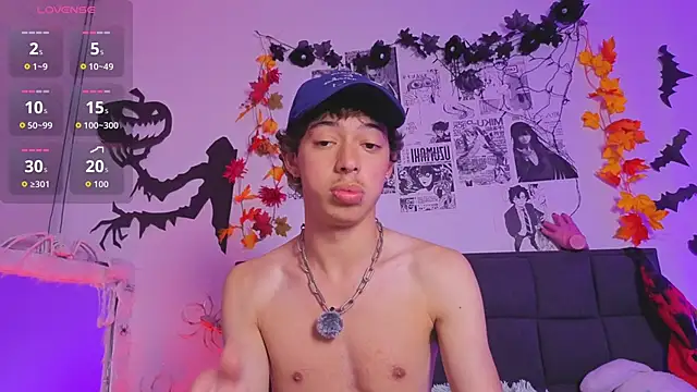 Snapshot of Otter_Star chatting on October 11, 9:30 am Otter Star online show from October 11, 9:30 am