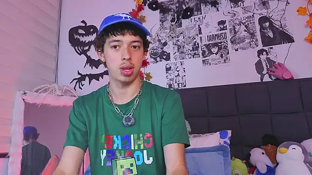 Snapshot of Otter_Star chatting on October 20, 2:45 am Otter Star online show from October 20, 2:45 am