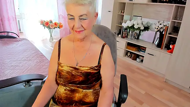 HotandMature online show from May 4, 7:37 am