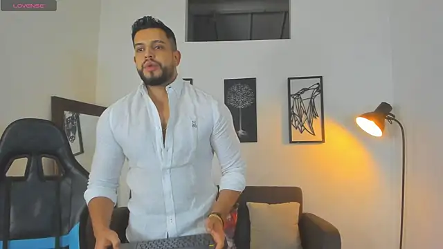 Justin kingX7 online show from October 15, 10:10 pm