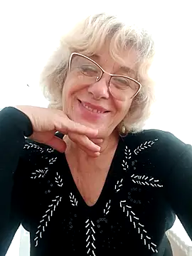 Snapshot of 52MiaLove02 chatting on September 19, 9:11 am 52MiaLove02 online show from September 19, 9:11 am