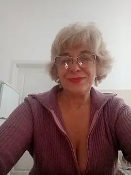 Snapshot of 52MiaLove02 chatting on October 17, 4:48 am 52MiaLove02 online show from October 17, 4:48 am