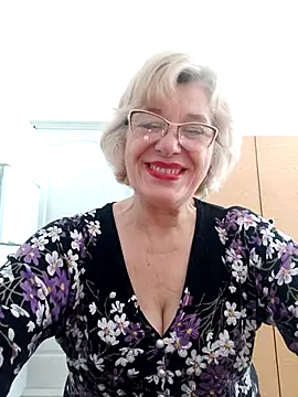 52MiaLove02 online show from May 5, 5:04 am