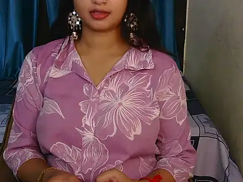 Snapshot of priya-kumari22 chatting on October 6, 5:05 am priya-kumari22 online show from October 6, 5:05 am