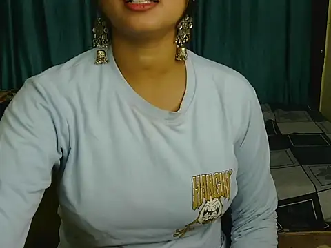 Snapshot of priya-kumari22 chatting on October 8, 4:21 am priya-kumari22 online show from October 8, 4:21 am