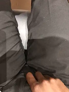 Snapshot of DarkSkiined chatting on October 29, 8:49 am DarkSkiined online show from October 29, 8:49 am