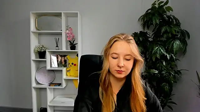 Snapshot of CarolGonzalez chatting on September 29, 7:46 am CarolGonzalez online show from September 29, 7:46 am
