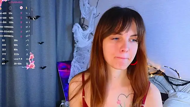 LisaDrake online show from November 2, 7:05 pm