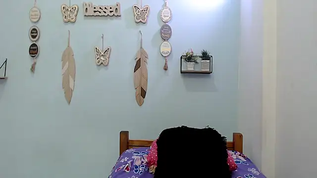 ashlyanaldeep18 online show from March 11, 2:06 am