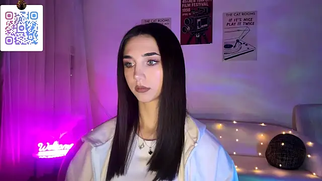 LinaMour online show from March 24, 10:15 pm