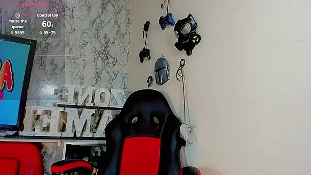 Snapshot of Candy_Walker_ chatting on September 29, 7:08 pm Candy Walker online show from September 29, 7:08 pm