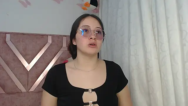 Snapshot of Rosaline_Baker- chatting on September 10, 2:00 am Rosaline Baker- online show from September 10, 2:00 am