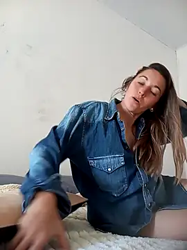 Snapshot of Heisi-Sex chatting on September 15, 4:51 pm Heisi-Sex online show from September 15, 4:51 pm