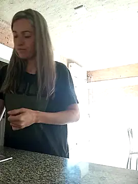 Snapshot of Heisi-Sex chatting on September 20, 8:43 pm Heisi-Sex online show from September 20, 8:43 pm