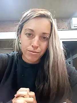 Snapshot of Heisi-Sex chatting on September 24, 1:42 am Heisi-Sex online show from September 24, 1:42 am