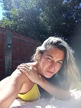 Snapshot of Heisi-Sex chatting on November 26, 5:25 pm Heisi-Sex online show from November 26, 5:25 pm