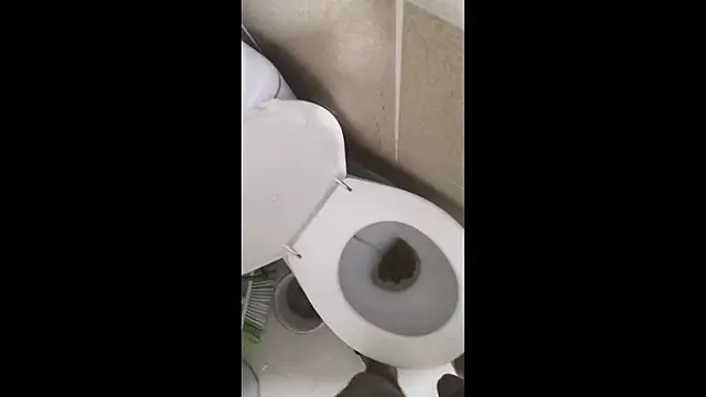 Snapshot of sisman31 chatting on November 6, 8:32 pm sisman31 online show from November 6, 8:32 pm