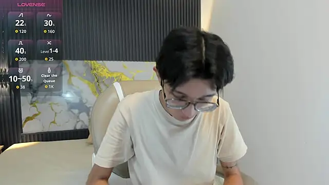 SantiagoRusso18 online show from November 24, 2:11 am