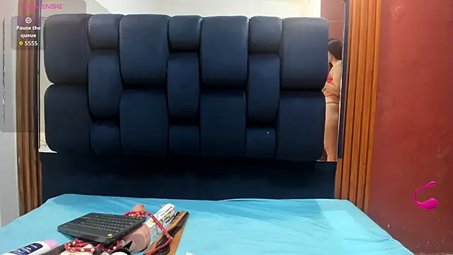 JisooLuv online show from March 22, 2:53 pm