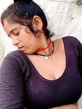 Snapshot of Manvi_tyagi chatting on September 11, 6:35 am Manvi tyagi online show from September 11, 6:35 am