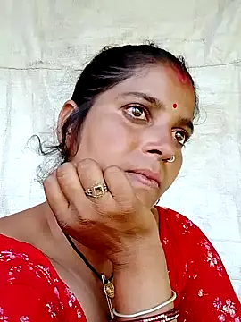 Snapshot of Manvi_tyagi chatting on September 16, 9:21 am Manvi tyagi online show from September 16, 9:21 am