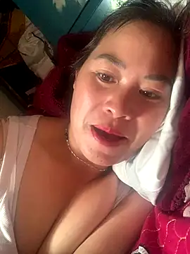 tuyetnhi-00 online show from September 17, 5:09 am