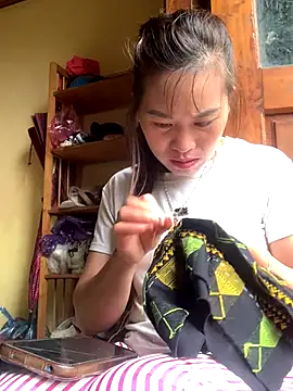 tuyetnhi-00 online show from October 14, 2:01 am