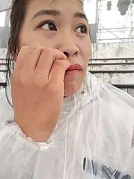 tuyetnhi-00 online show from November 3, 2:02 am