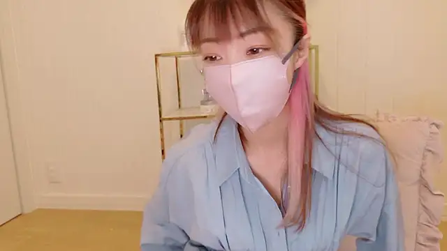 Snapshot of SUZU_1201 chatting on October 18, 12:02 am SUZU 1201 online show from October 18, 12:02 am