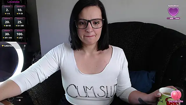 Snapshot of Olivia_Darling chatting on October 17, 9:12 am Olivia Darling online show from October 17, 9:12 am