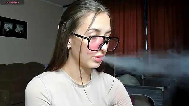 evacooper1 online show from September 15, 7:41 am