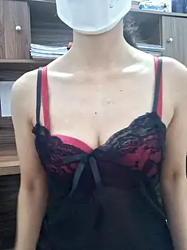 LazdyLy online show from October 15, 1:00 pm